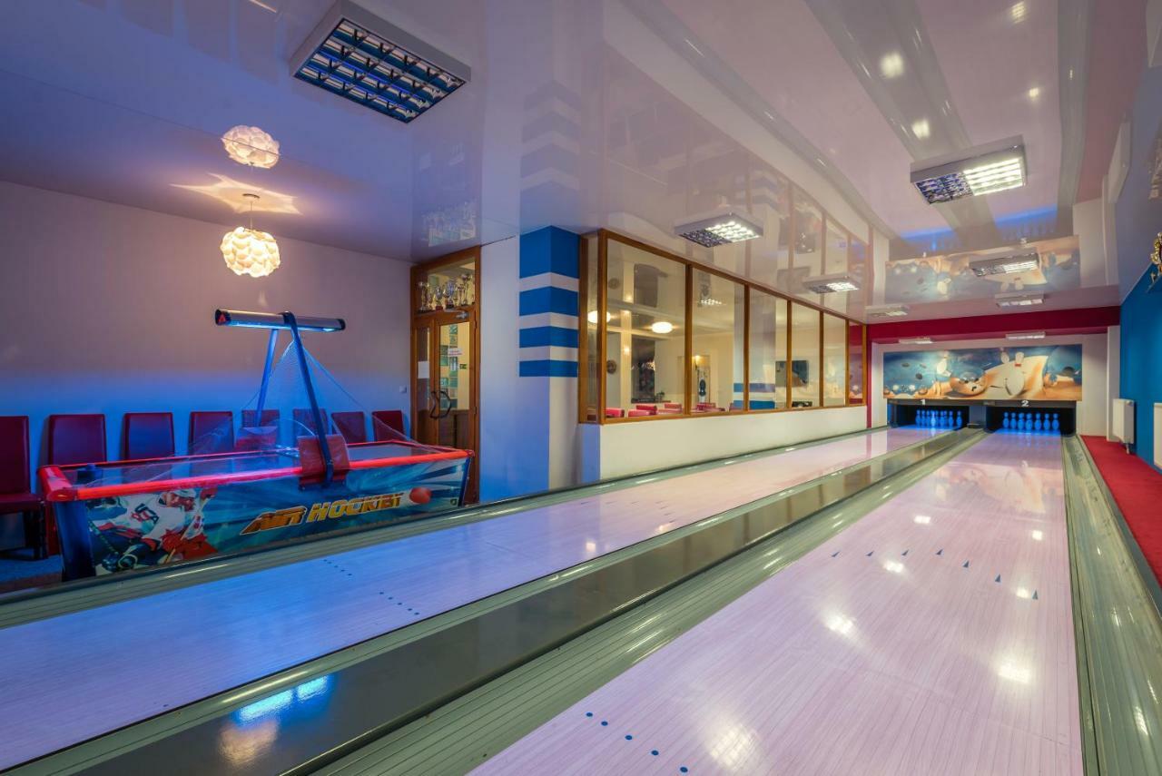 Apartments - BOWLINGHORKA sk Poprad Exteriör bild